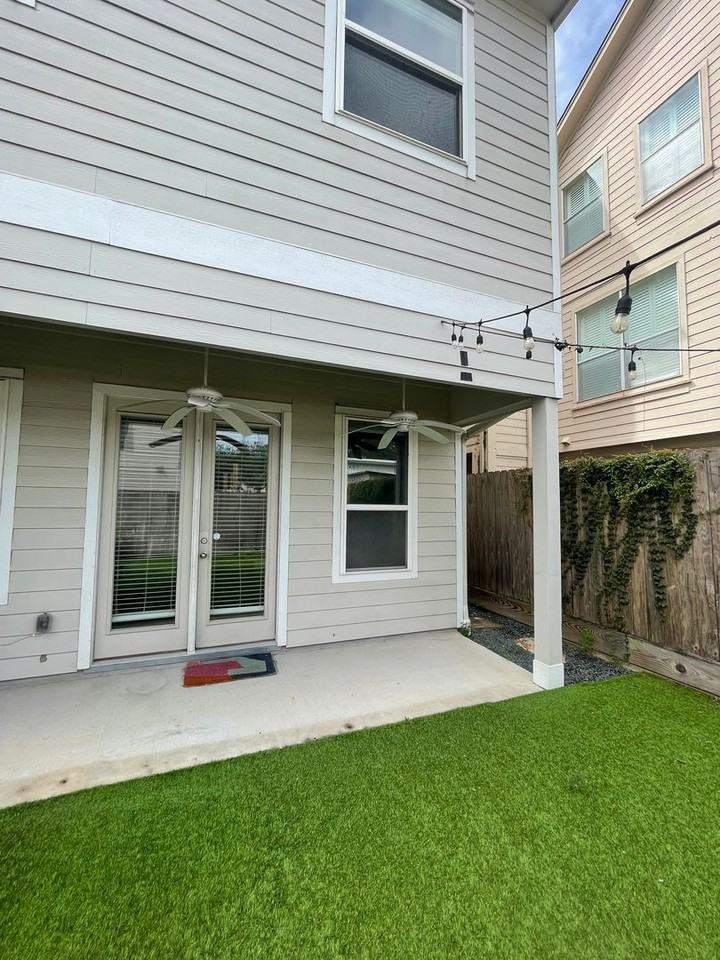 1211 Marconi Street - Photo 2 of 36