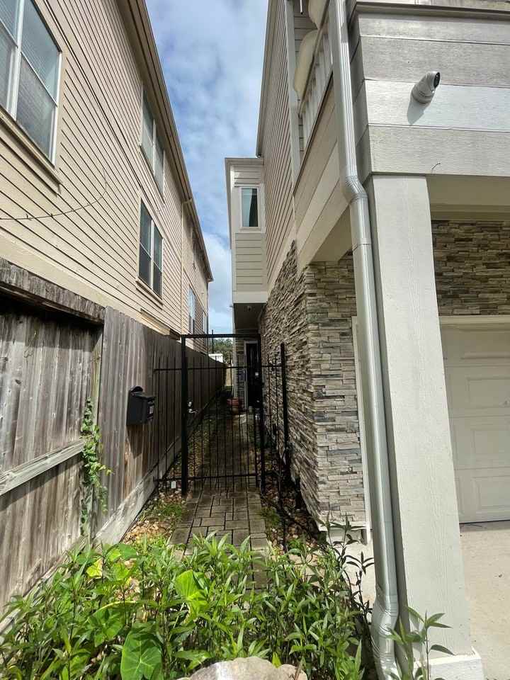 1211 Marconi Street - Photo 7 of 36