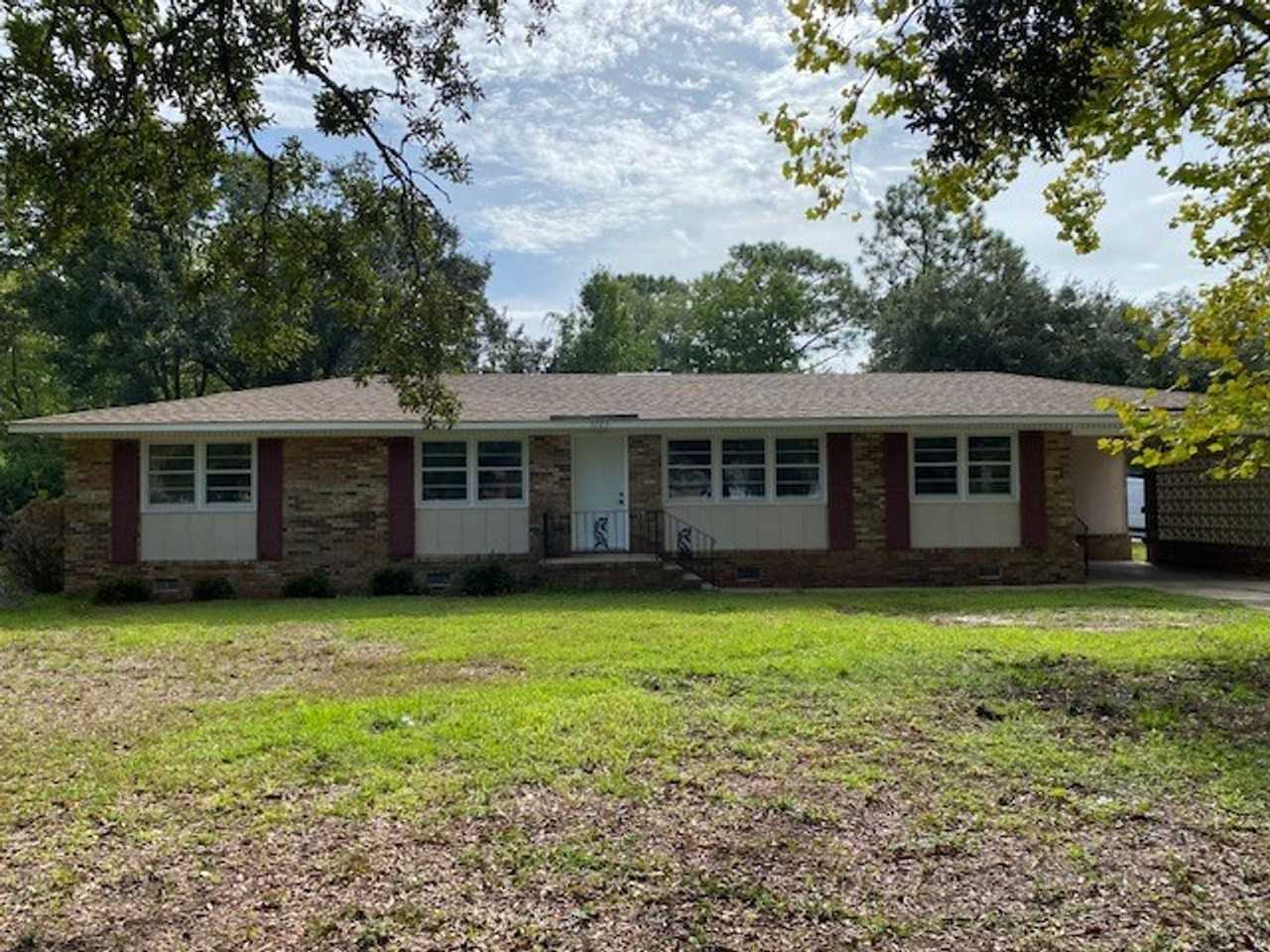 3223 Chalmers Dr - Photo 2 of 46