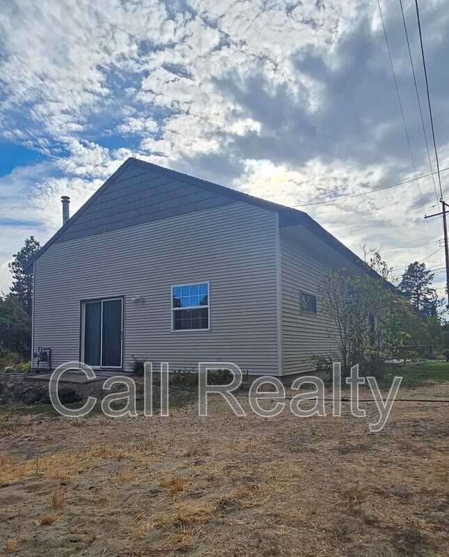1504 S Latawah St - Photo 2 of 12