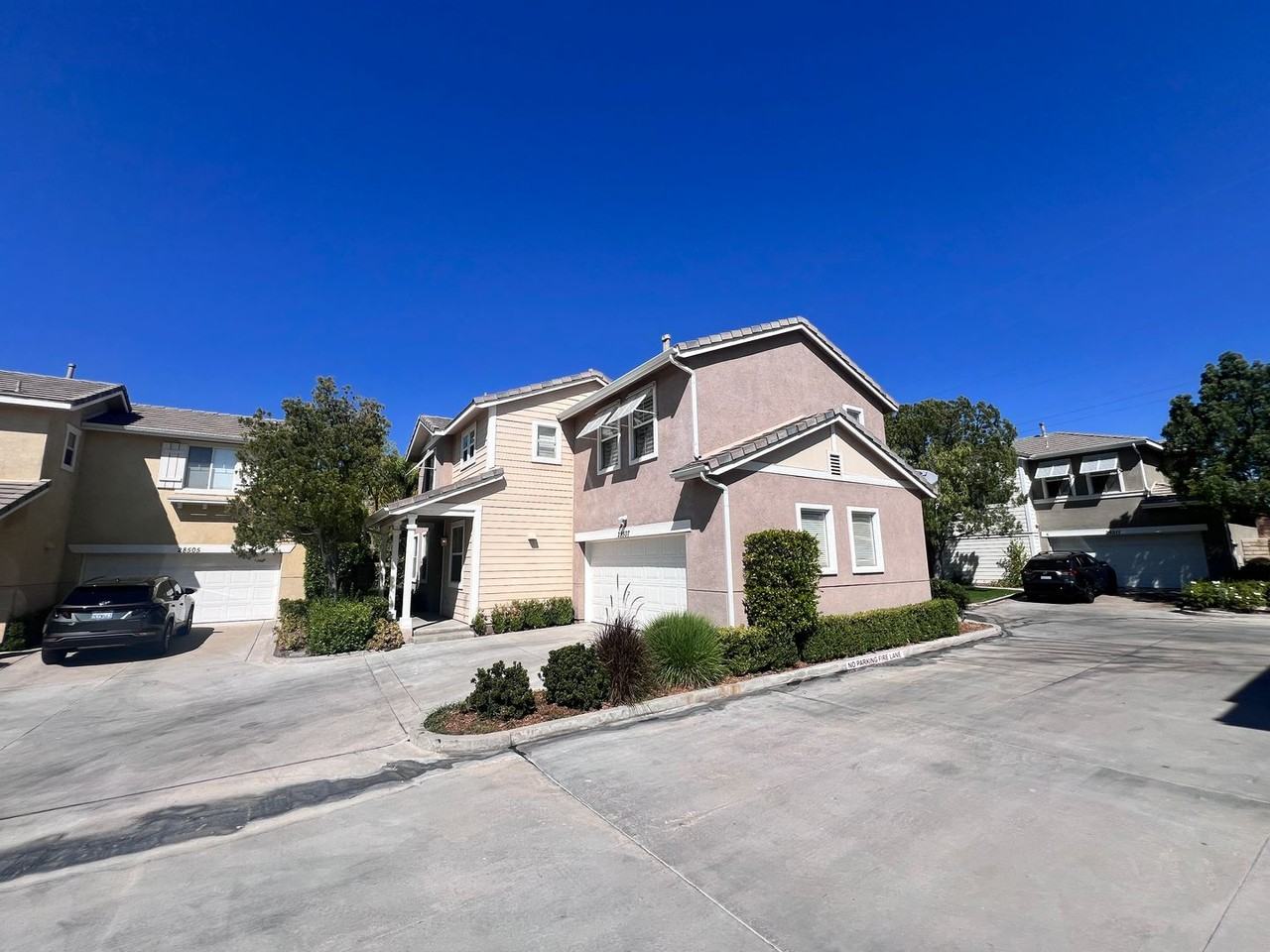 28507 Lobelia Ln - Photo 2 of 20