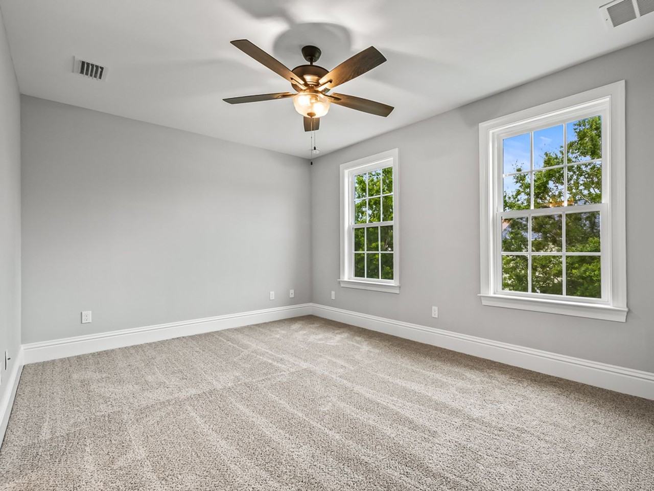 10 Old Courthouse Way - Photo 2 of 20