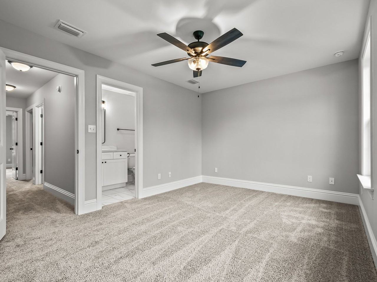 10 Old Courthouse Way - Photo 3 of 20