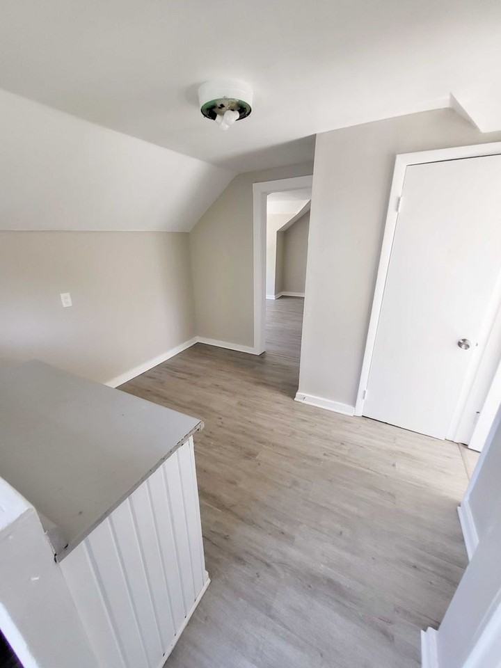 1625 Park - Photo 3 of 9