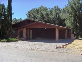featured image of 405 Fairway Oaks Dr