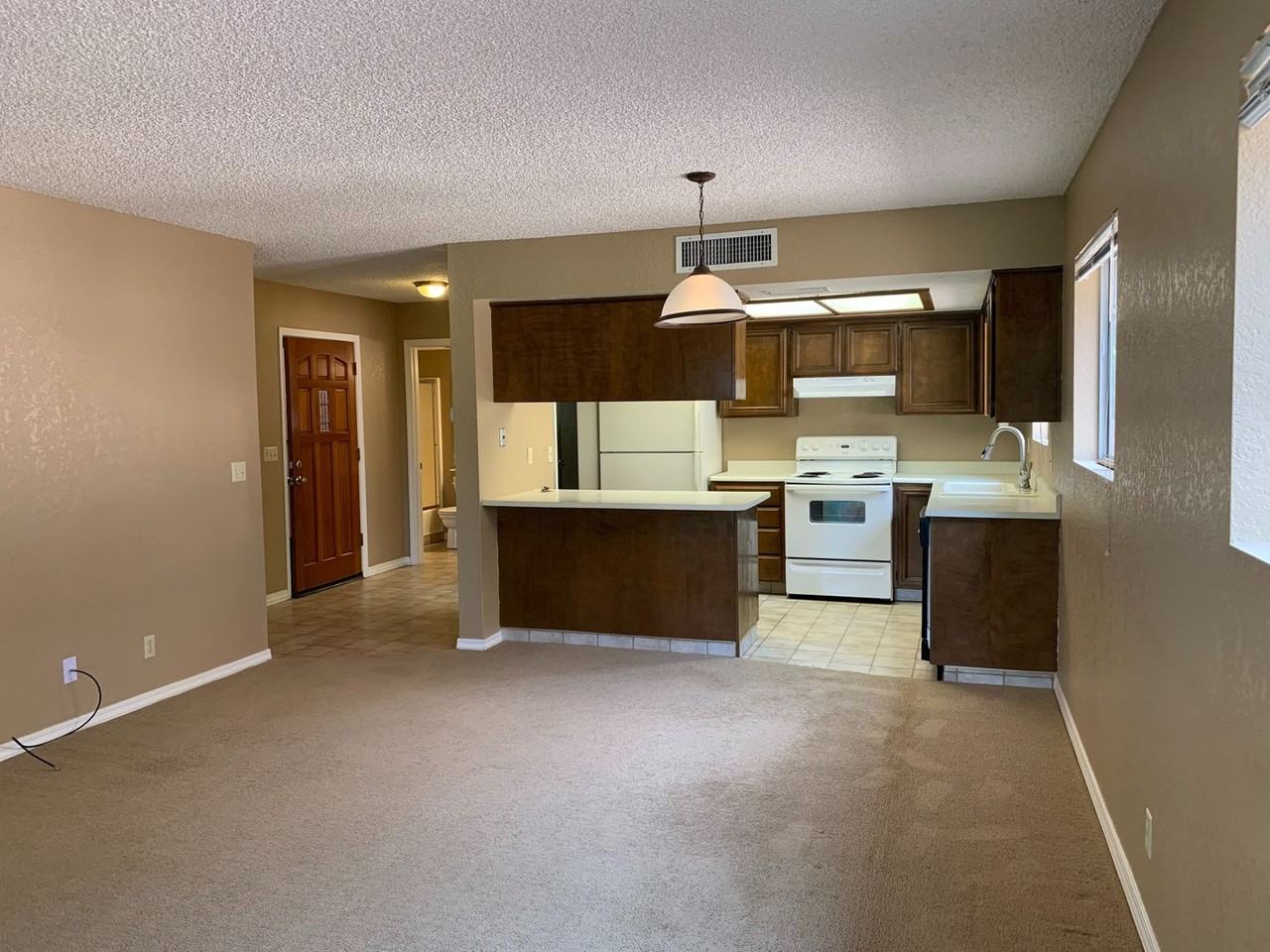 405 Fairway Oaks Dr - Photo 5 of 9