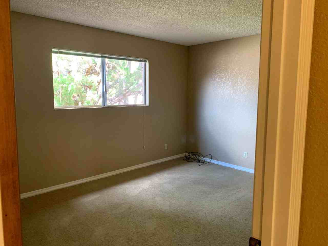 405 Fairway Oaks Dr - Photo 6 of 9