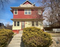 featured image of 808 E 18th St