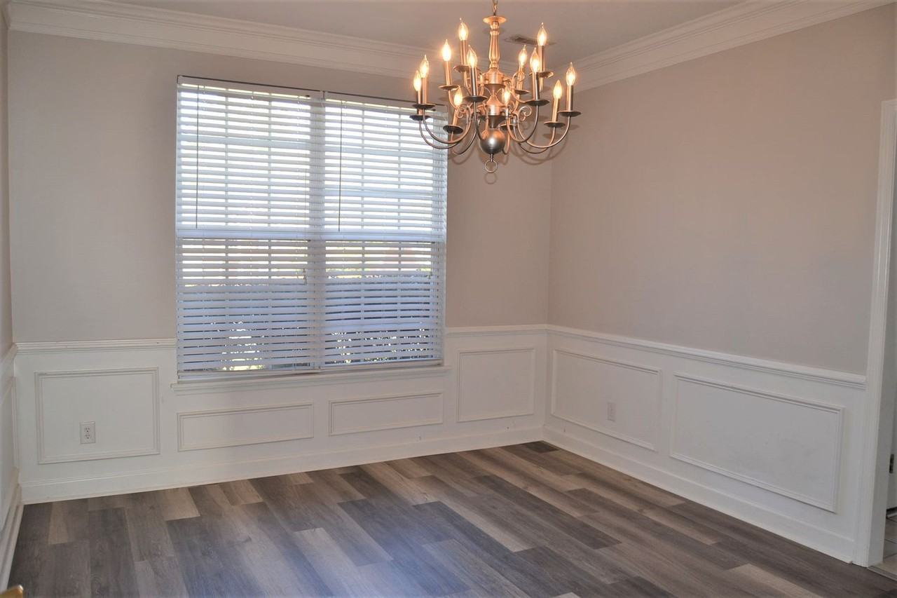 351 Barnsley Dr - Photo 7 of 36