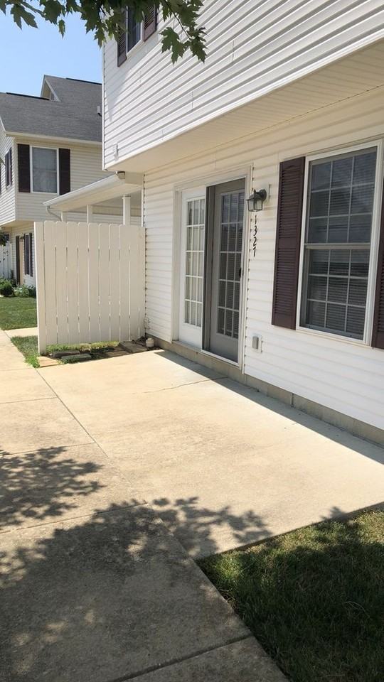 1327 South Cobble Creek Circle - Photo 3 of 11