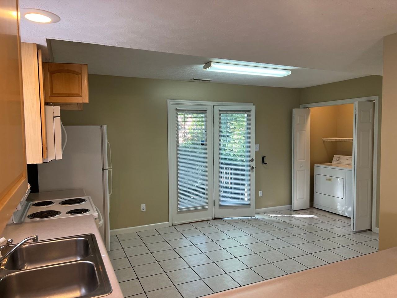 3489 South Oaklawn Circle - Photo 4 of 14