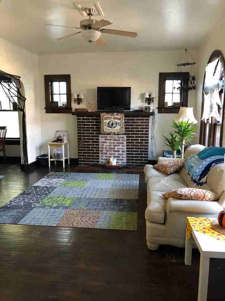 428 E 2nd St - Photo 4 of 11