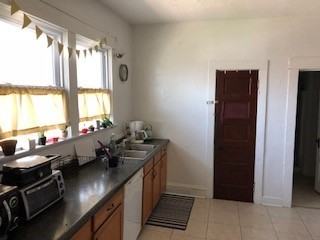 209 E 2nd St - Photo 5 of 15
