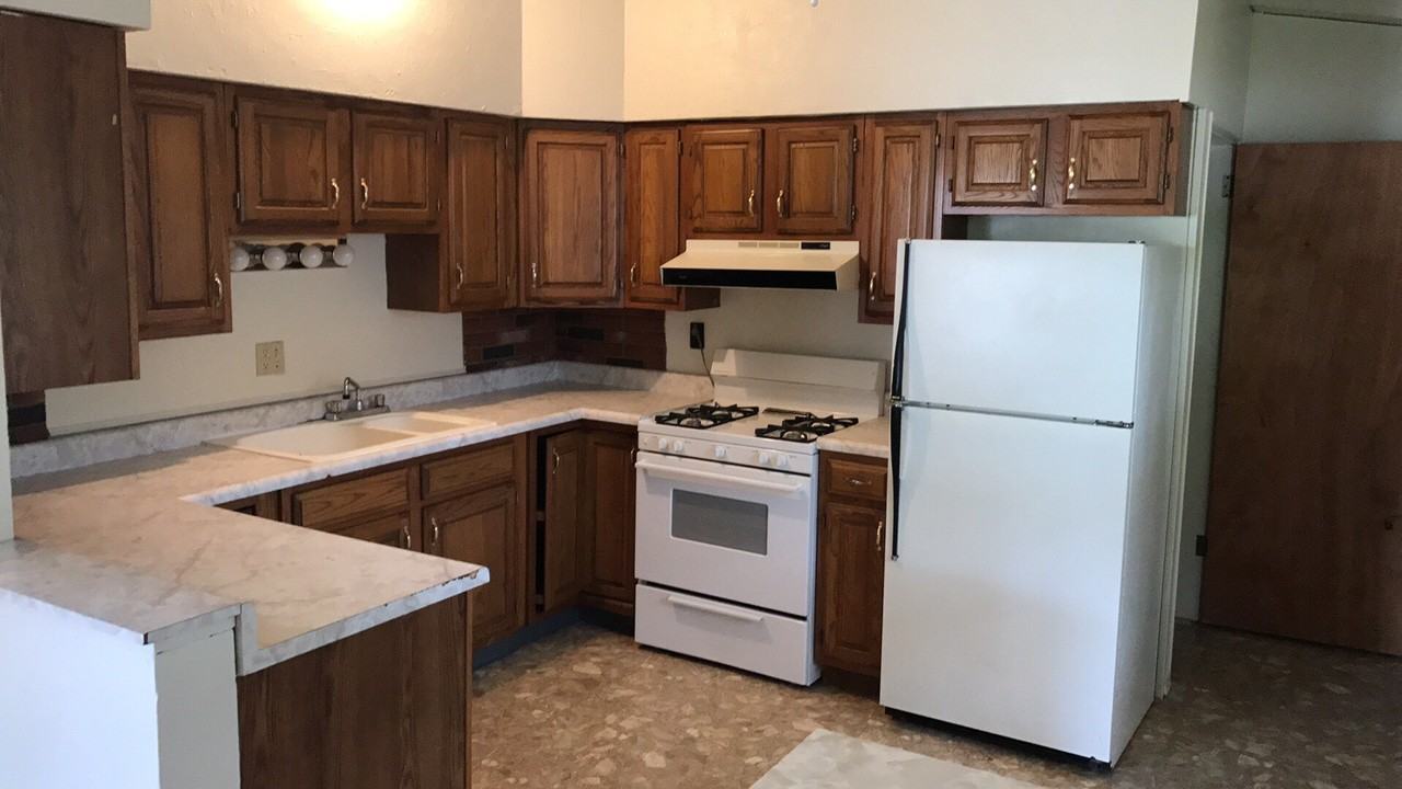 2518 E 7th St - Photo 5 of 14
