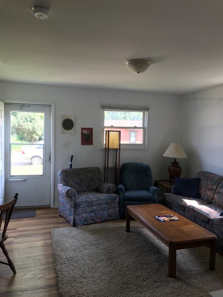 413 N Clark St - Photo 4 of 16