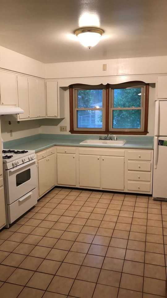 711 S Grant St - Photo 7 of 14