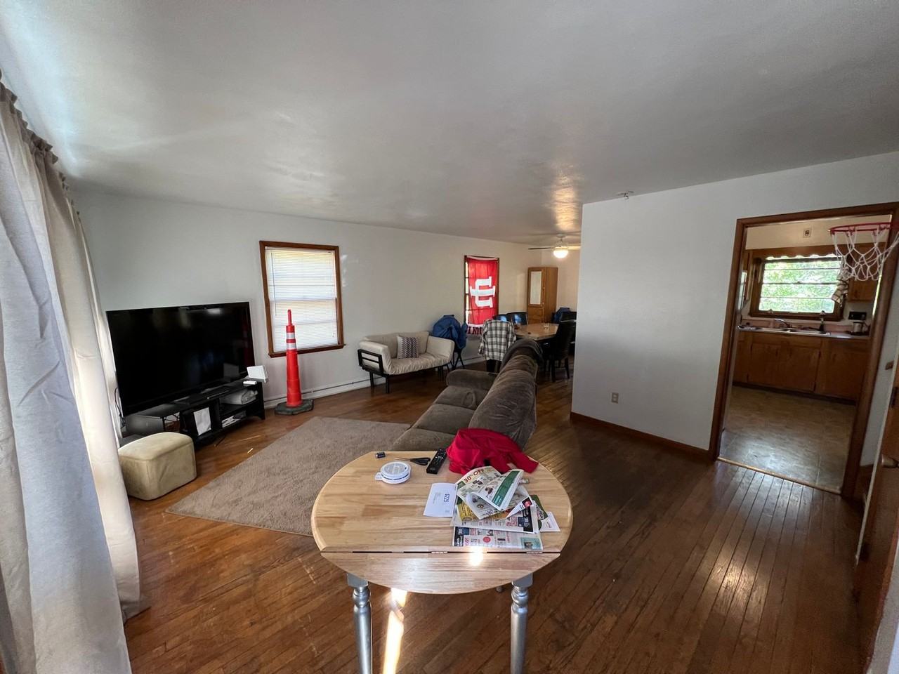 715 S Grant St - Photo 4 of 21