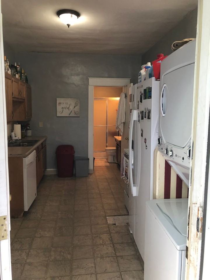 216 E 15th St - Photo 7 of 19