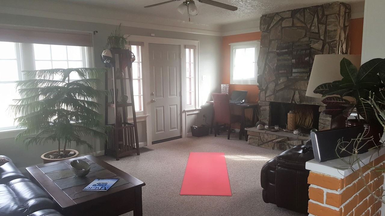 532 Parkhill Dr - Photo 5 of 14