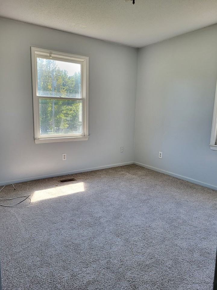 4764 Burnam Ln - Photo 6 of 13