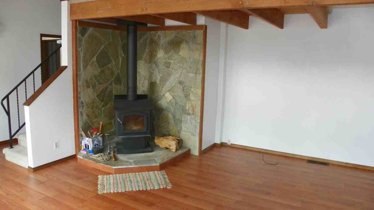 18636 River Woods Dr - Photo 2 of 19