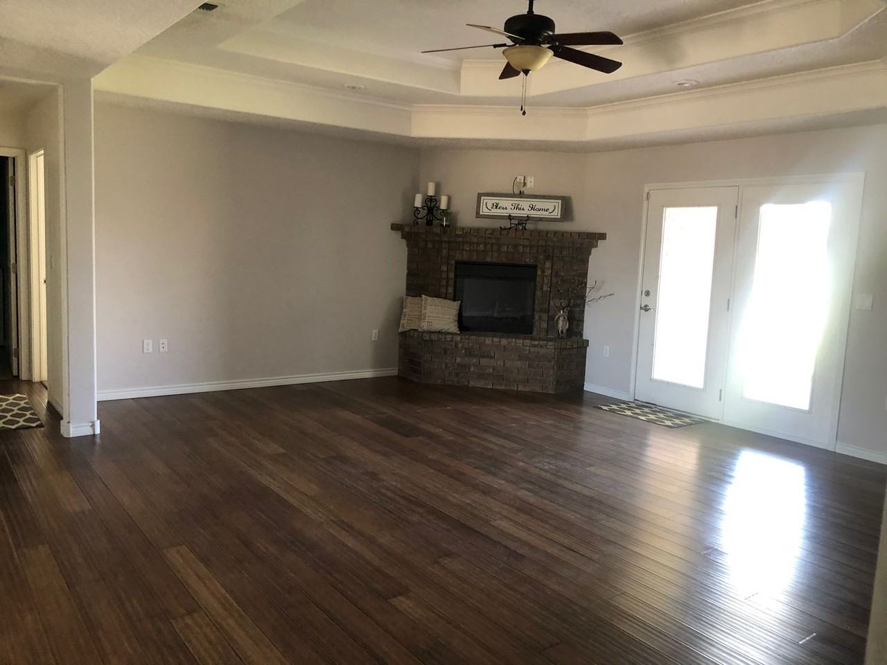 2125 Hayes - Photo 5 of 16