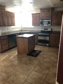 2125 Hayes - Photo 7 of 16