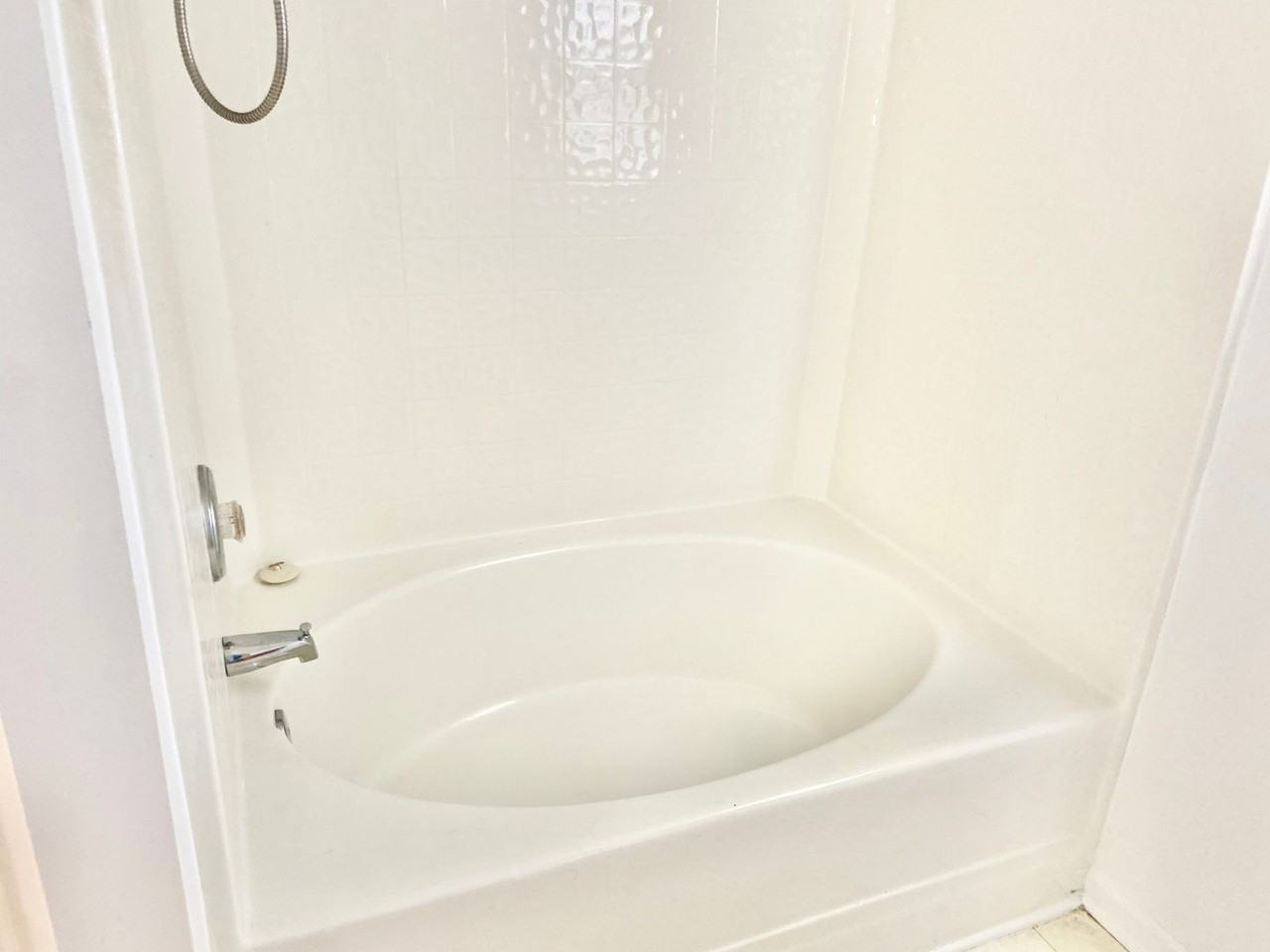 1622 Baylor Dr - Photo 5 of 14