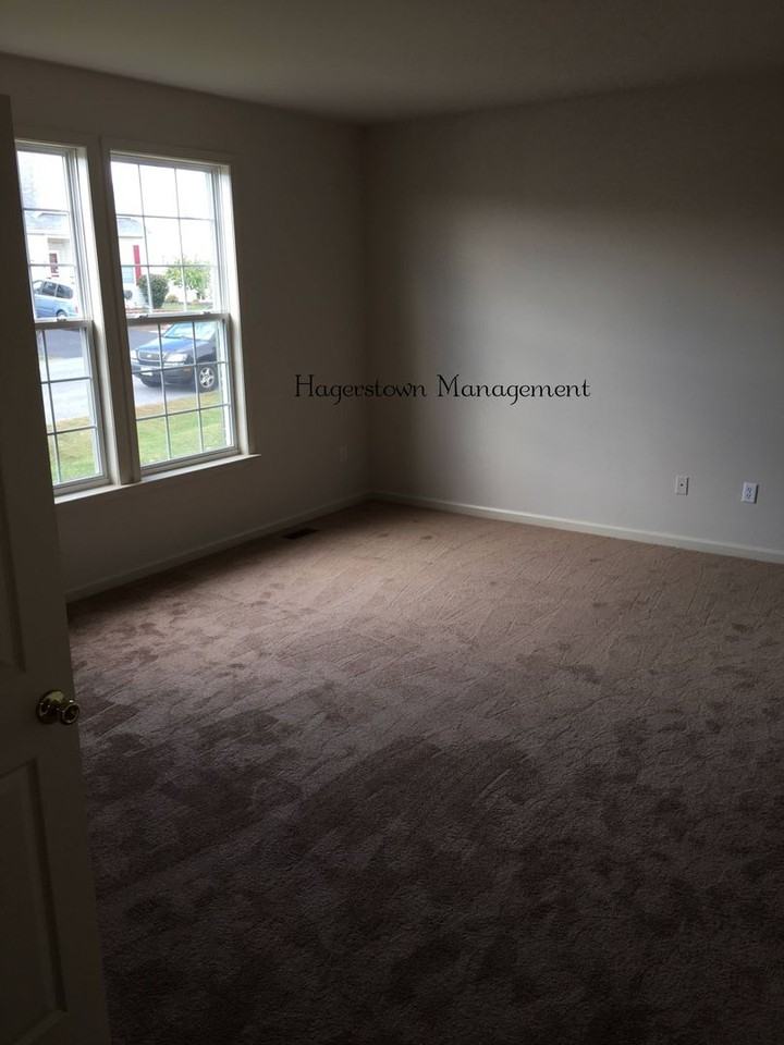 14130 Shelby Cir - Photo 2 of 7