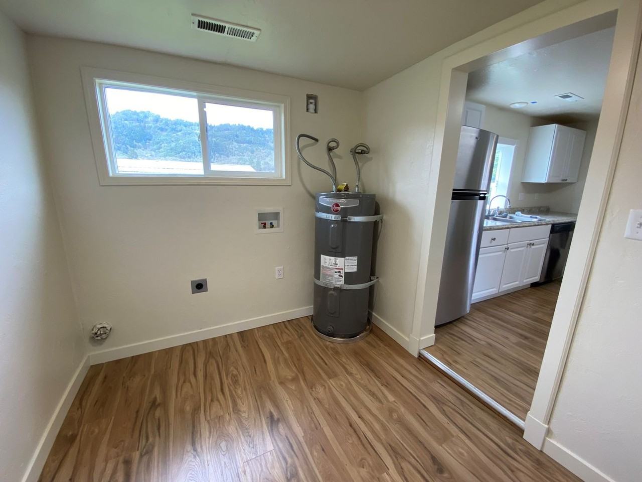 207 Fairacres Ln - Photo 6 of 12