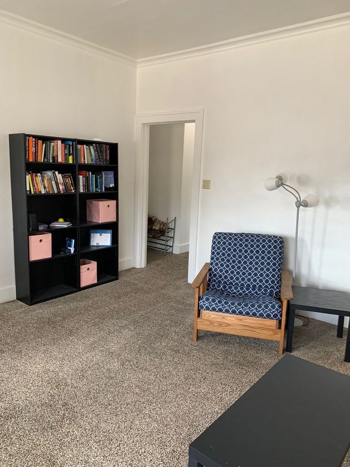 312 Lawler - Photo 3 of 16