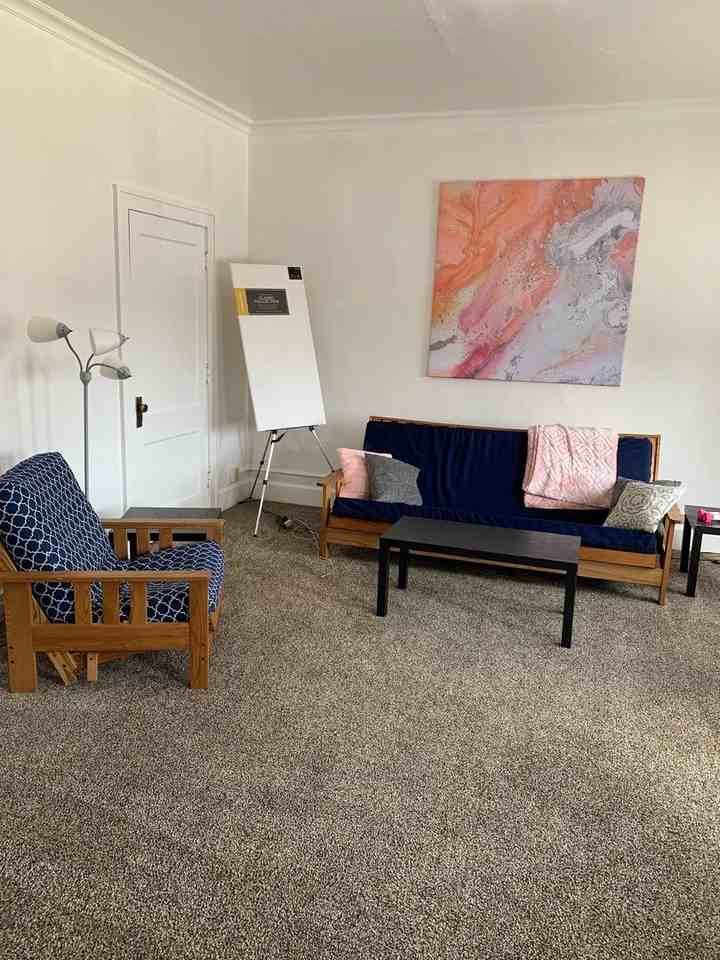 312 Lawler - Photo 6 of 16