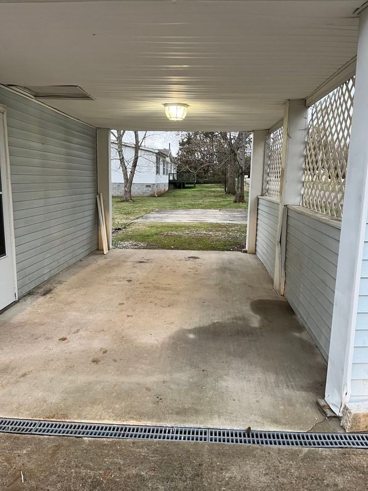 107 Thorogood St - Photo 3 of 15