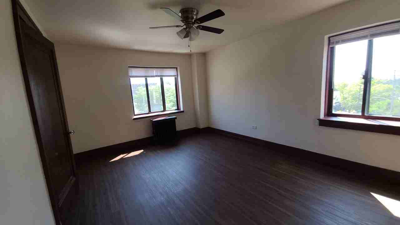 Lebanon Hall Apartments - Photo 5 of 15