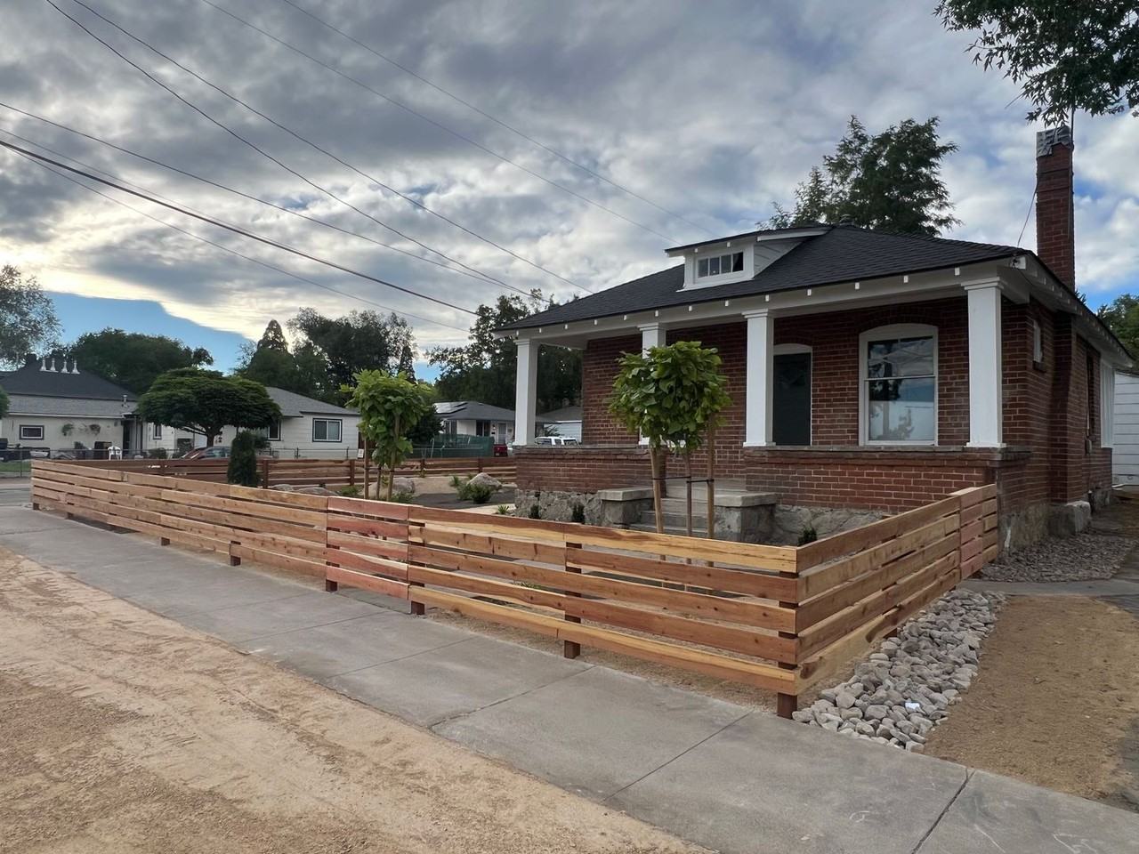 845 W 7th St - Photo 3 of 23