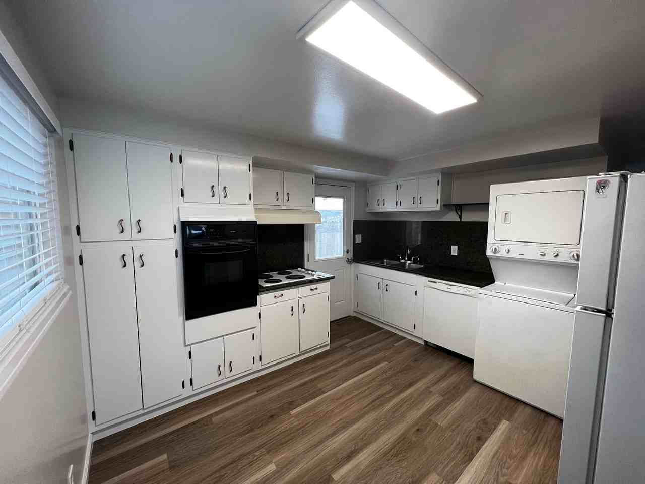 720 Canal St - Photo 2 of 7