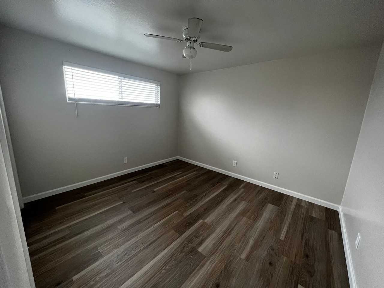 720 Canal St - Photo 4 of 7