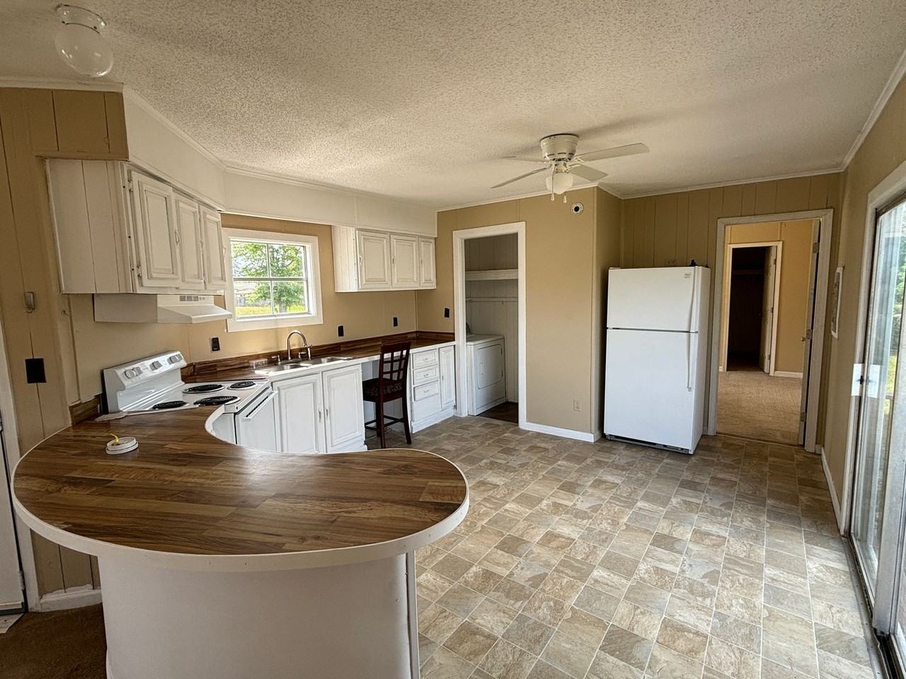 1628 Buchanan St - Photo 2 of 9