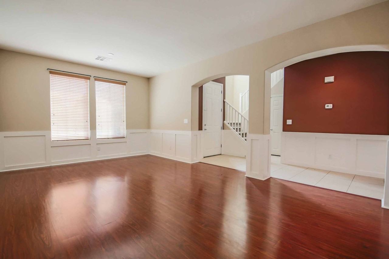 10879 Florence Hills St - Photo 3 of 18