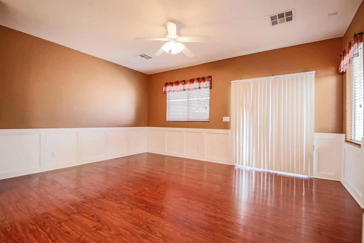 10879 Florence Hills St - Photo 5 of 18