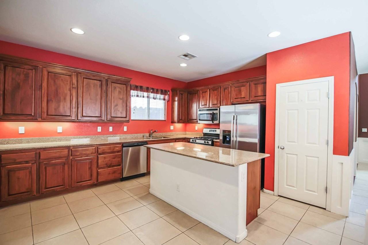 10879 Florence Hills St - Photo 6 of 18