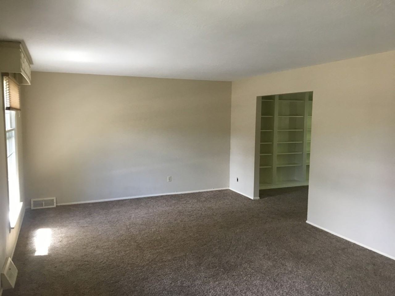 1319 N Aztec St - Photo 2 of 12