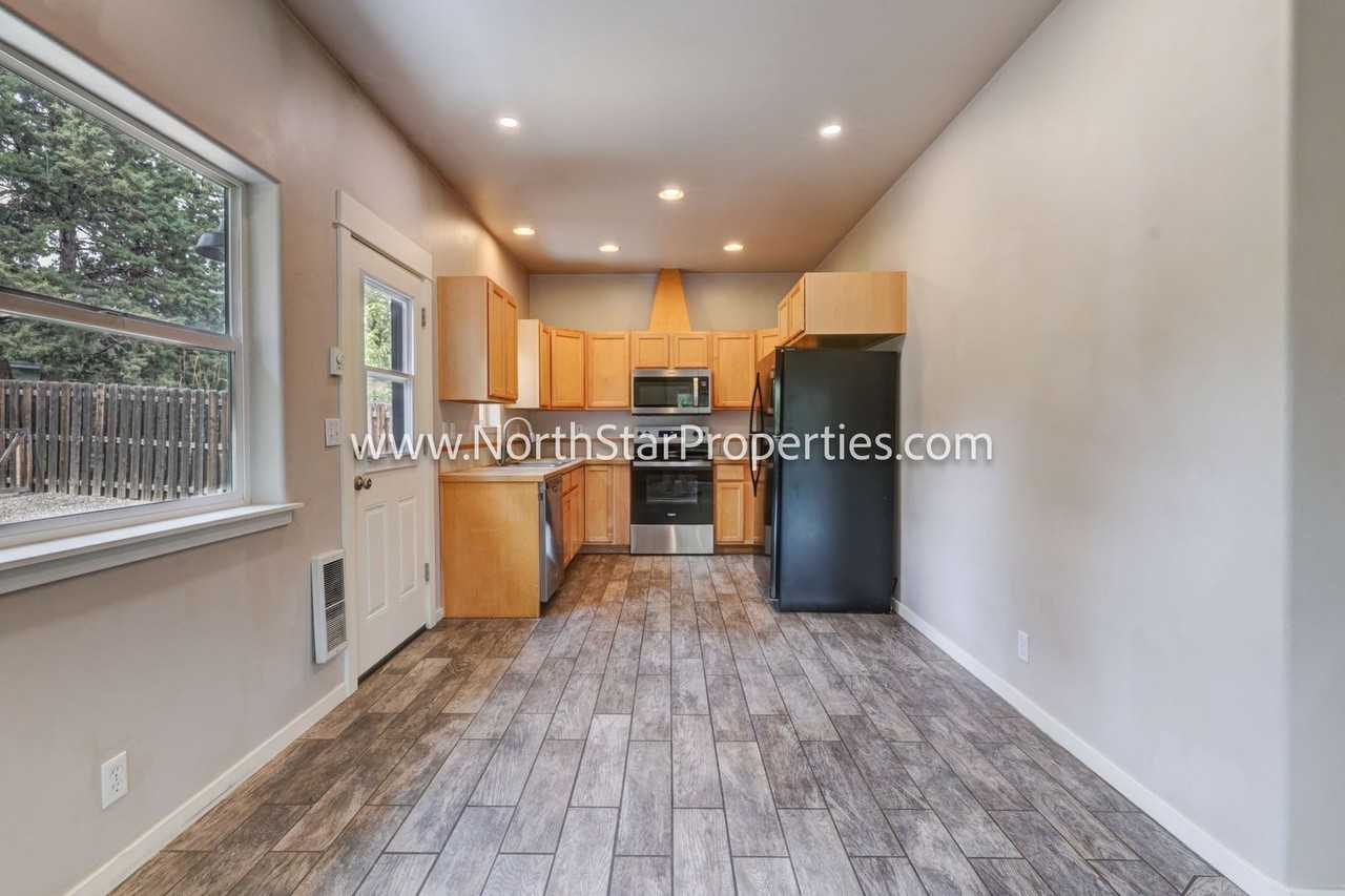 3009 Ne Purcell Blvd - Photo 5 of 28