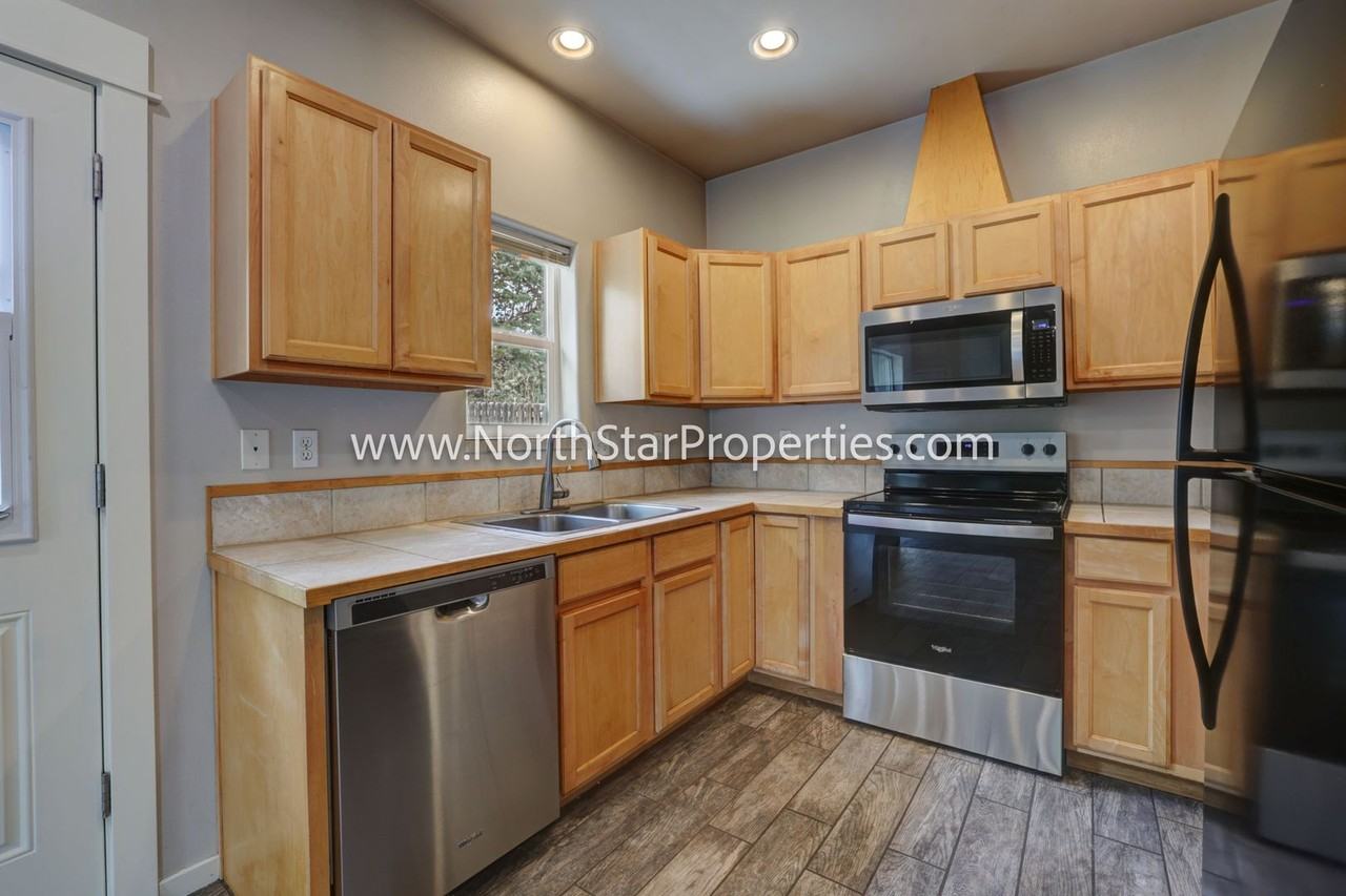 3009 Ne Purcell Blvd - Photo 6 of 28