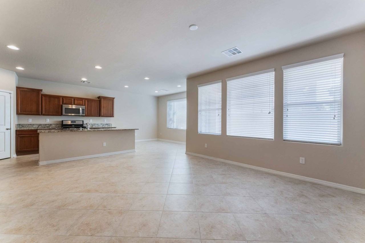 11219 Napa Grape Ct - Photo 3 of 21