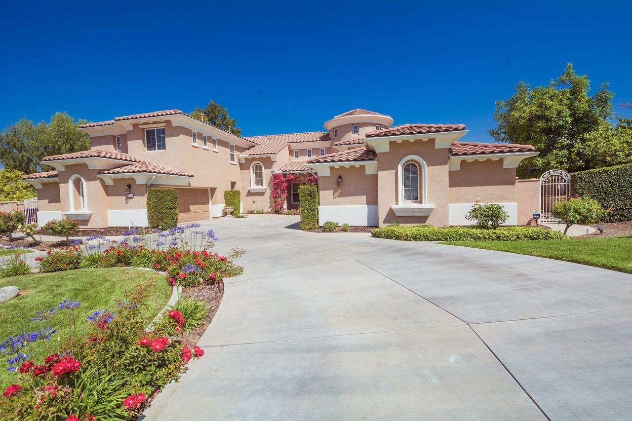 6339 Dulcet Pl - Photo 3 of 45