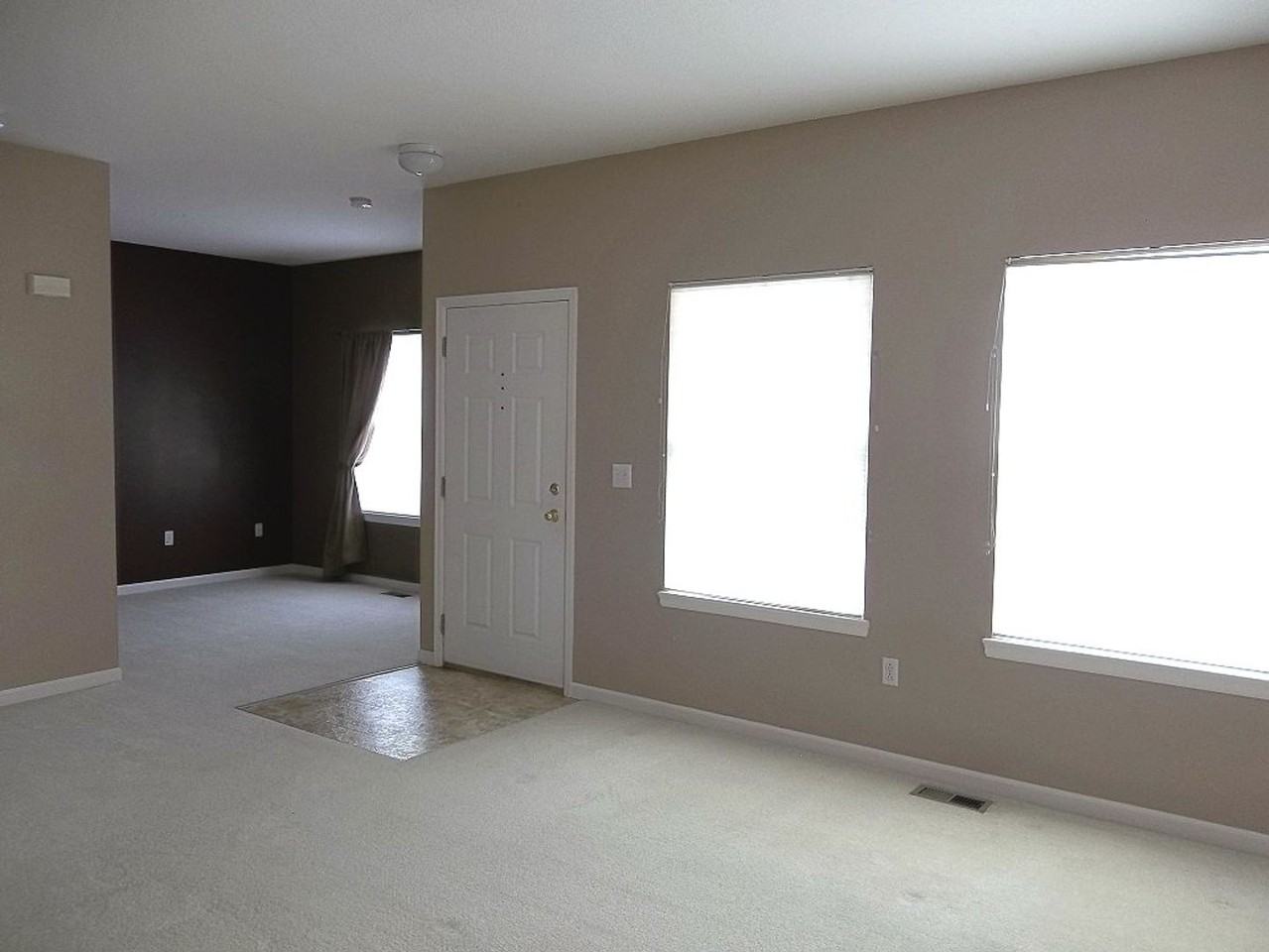 2820 Brush Creek Dr - Photo 2 of 12