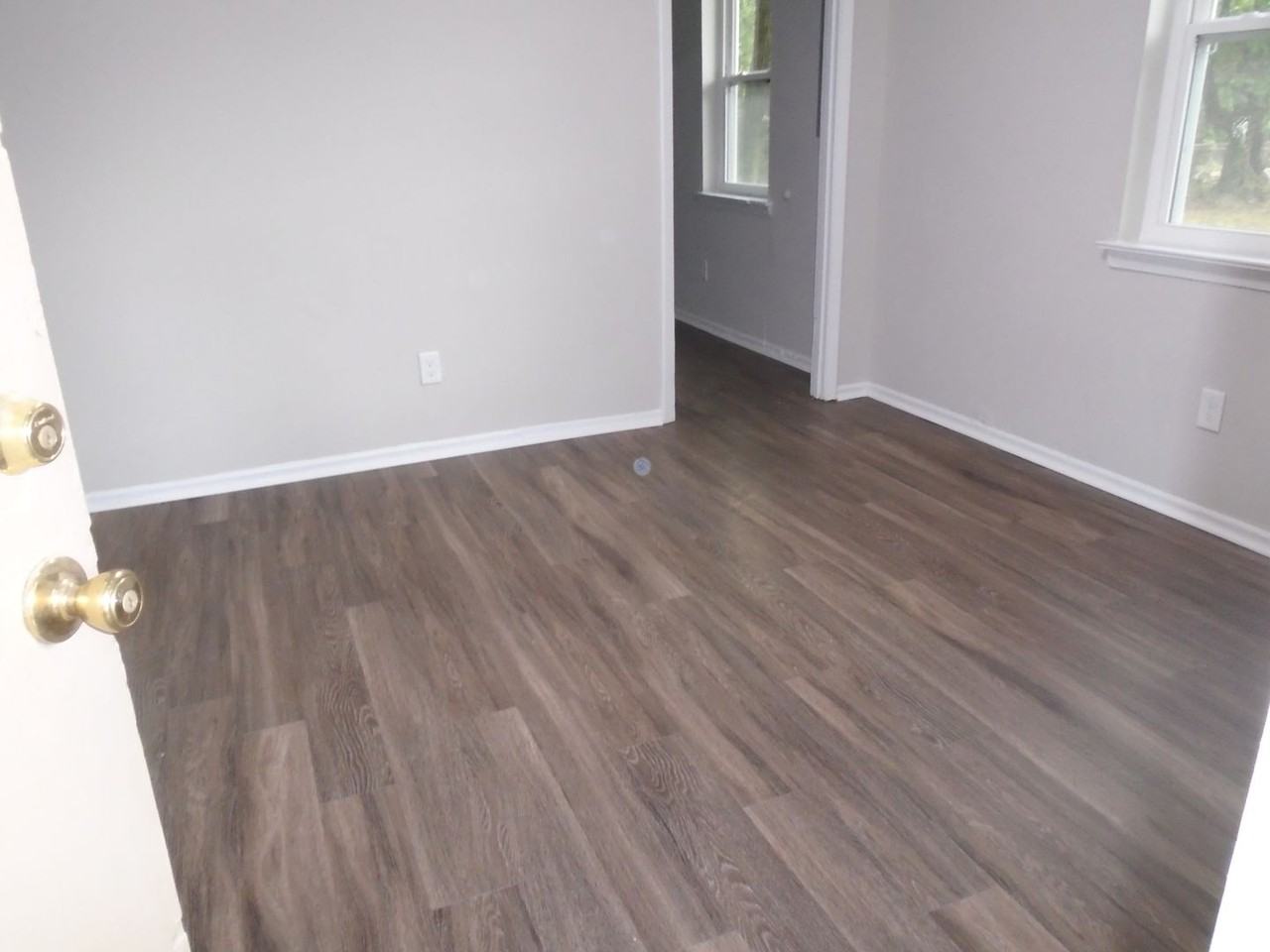 2507 Staten Ave - Photo 2 of 14