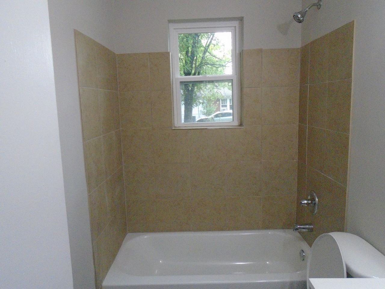 2507 Staten Ave - Photo 7 of 14