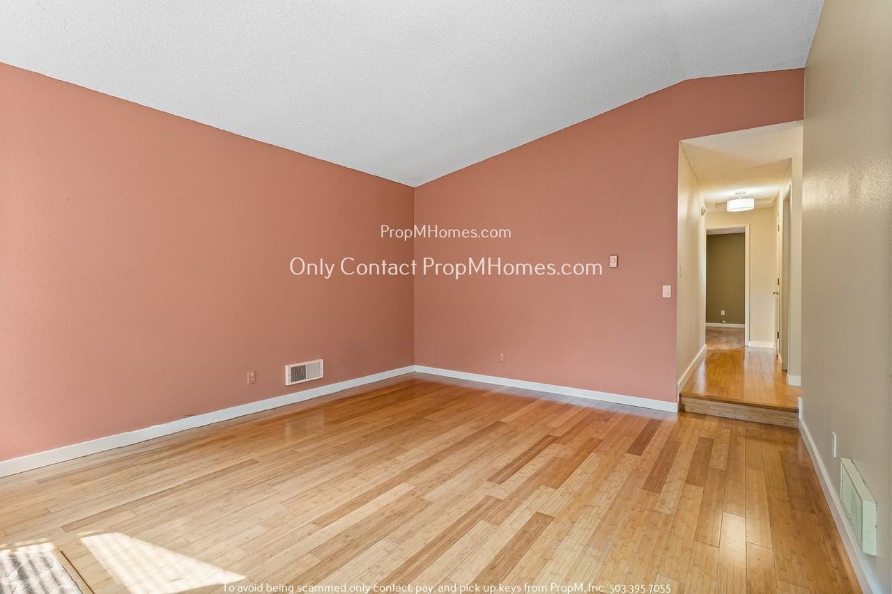 10914 East Burnside Street - Photo 5 of 28